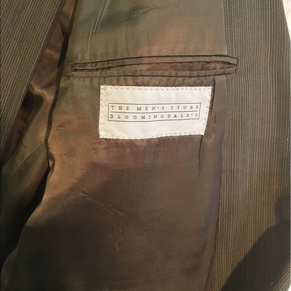 Bloomingdales Suit - Picture 4 of 8